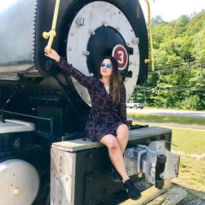 Meet your Posher, Veronica